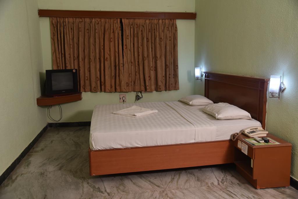 Hotel Green Park Kumbakonam Rum bild