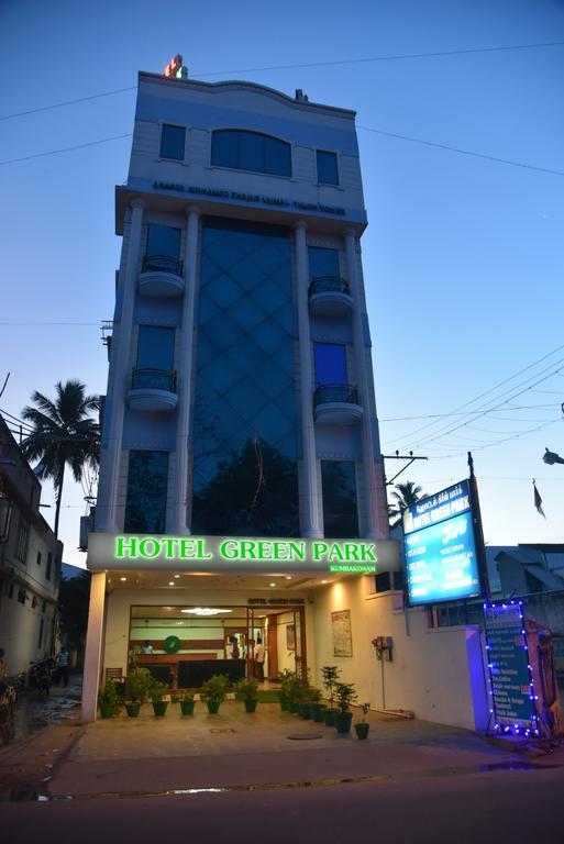 Hotel Green Park Kumbakonam Exteriör bild